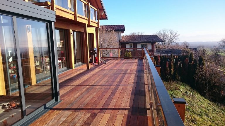 Maison en bois dans le l'ain